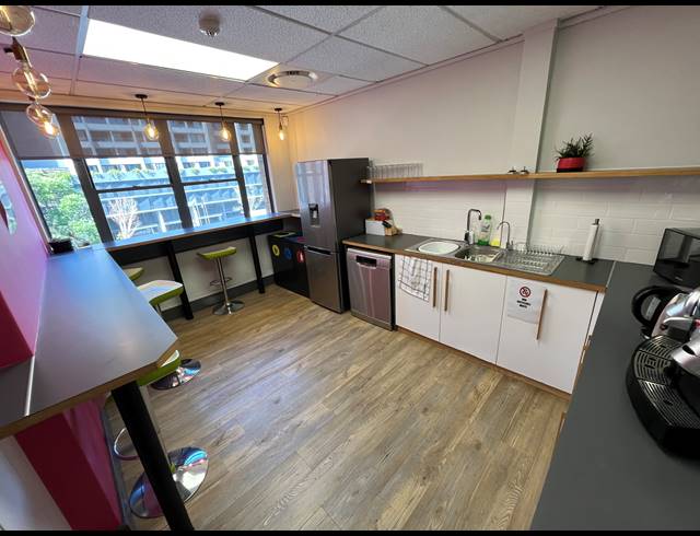 409M² OFFICE TO LET IN NEWLANDS